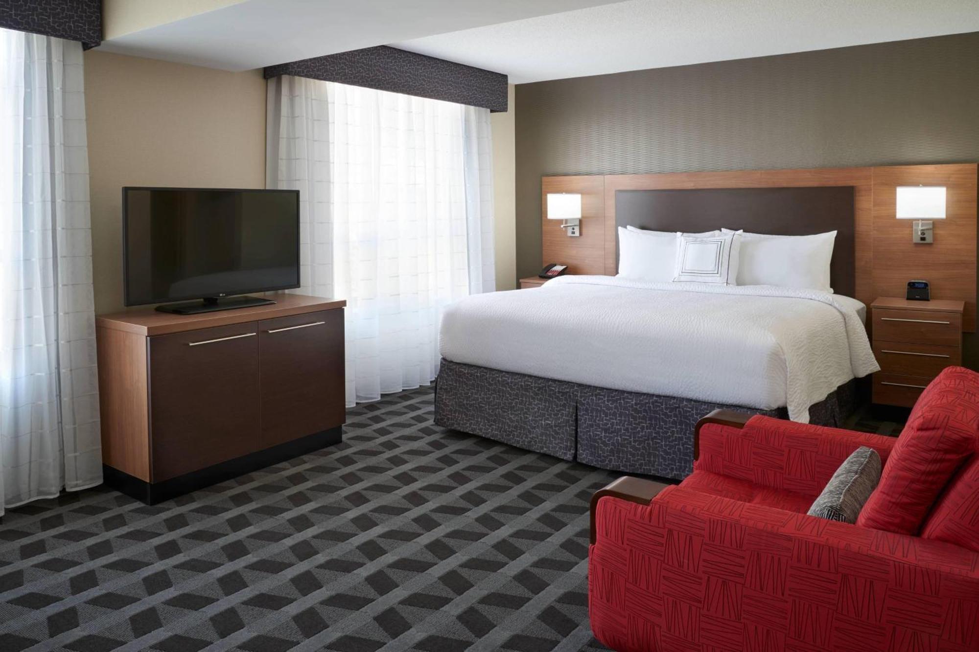 Towneplace Suites By Marriott Windsor Exterior foto