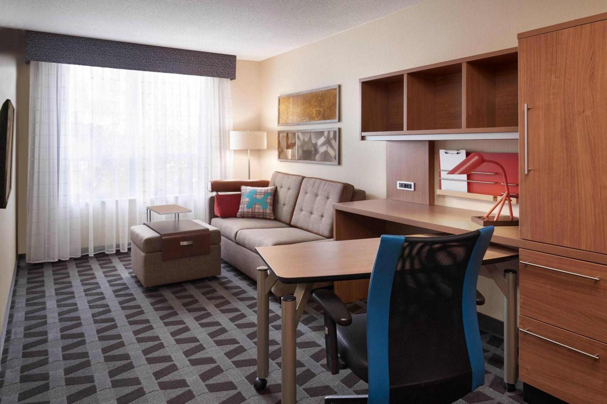 Towneplace Suites By Marriott Windsor Exterior foto